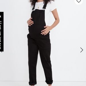 Madewell Maternity Straight-Leg Overalls in Carbondale Wash